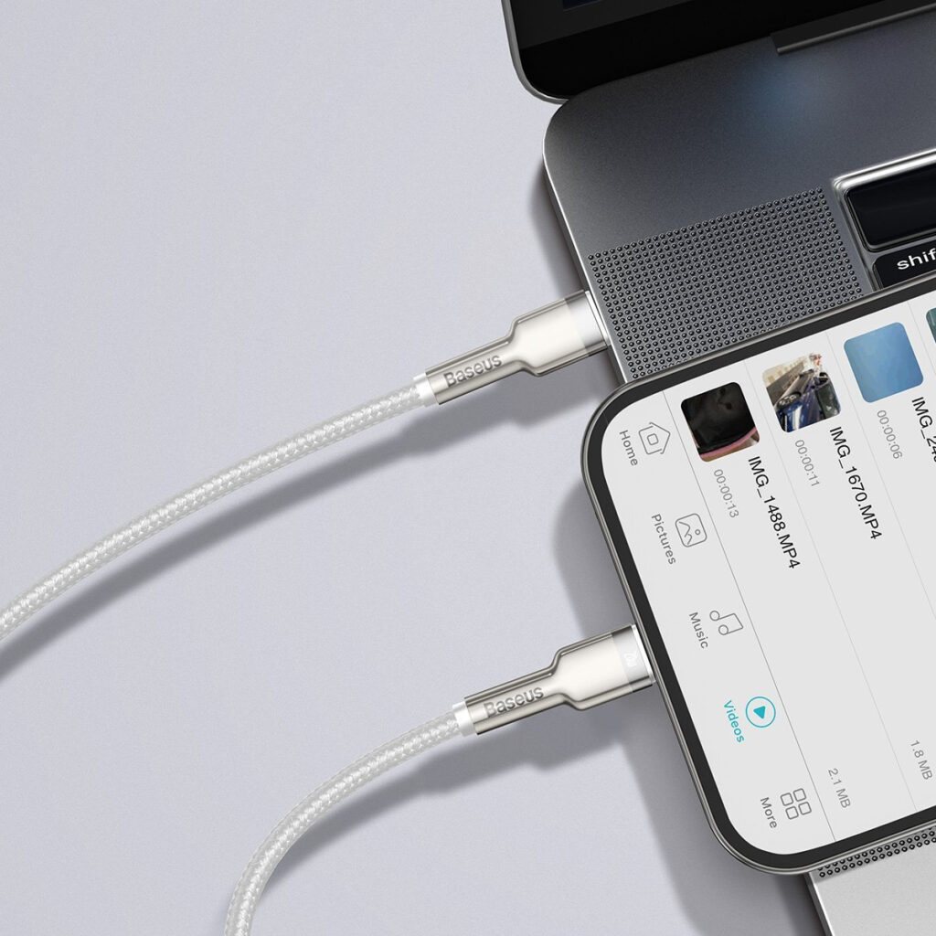 Câble USB-C pour Lightning Baseus Cafule, PD, 20W, 1m (blanc)