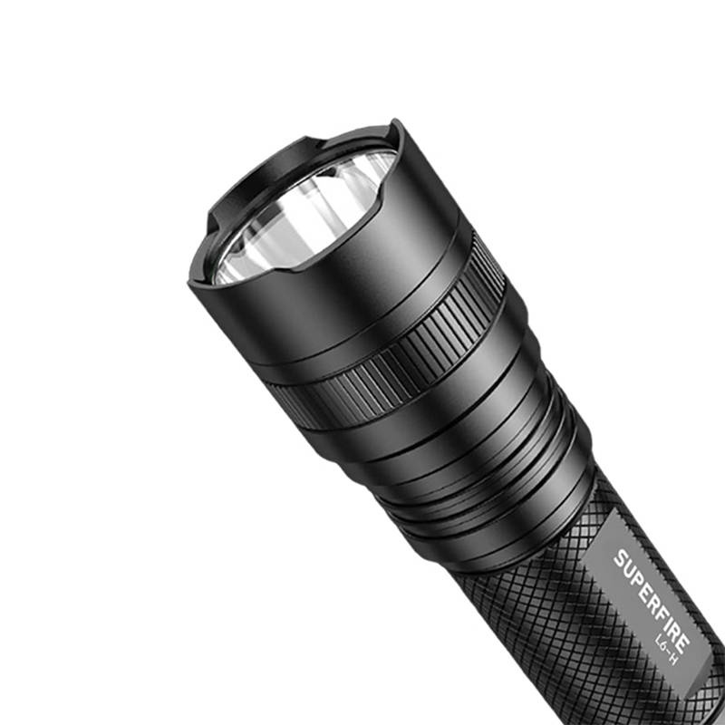 Lampe de poche Superfire L6-H, 900 lm, 15W, USB-C, 5 modes - Ypsilon Computers