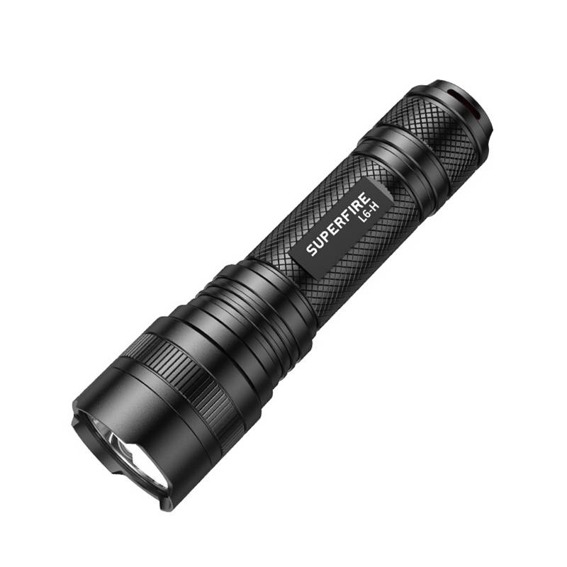 Lampe de poche Superfire L6-H, 900 lm, 15W, USB-C, 5 modes - Ypsilon Computers